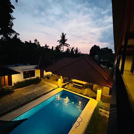 Batuan Village Sukawati  Exterior photo